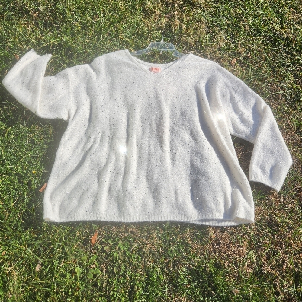 EVRI White V-Neck Sweater Sequins Size 2X Comfy Pullover Cabincore Long Sleeve